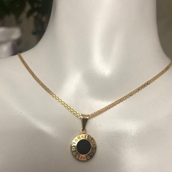 18K Saudi Necklace with Black Onyx Pendant - Picture 1 of 5